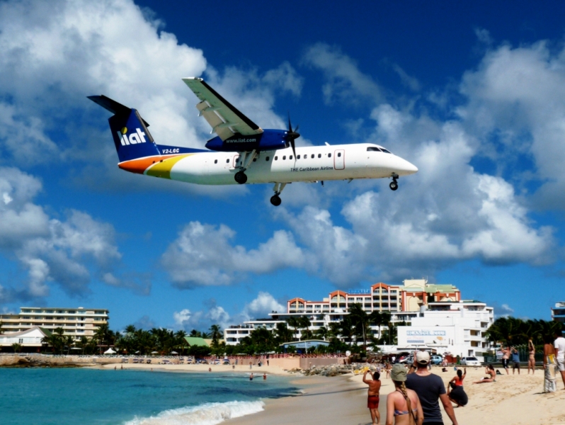 Caribean Star Alliance DHC 8-311 V2-LGC