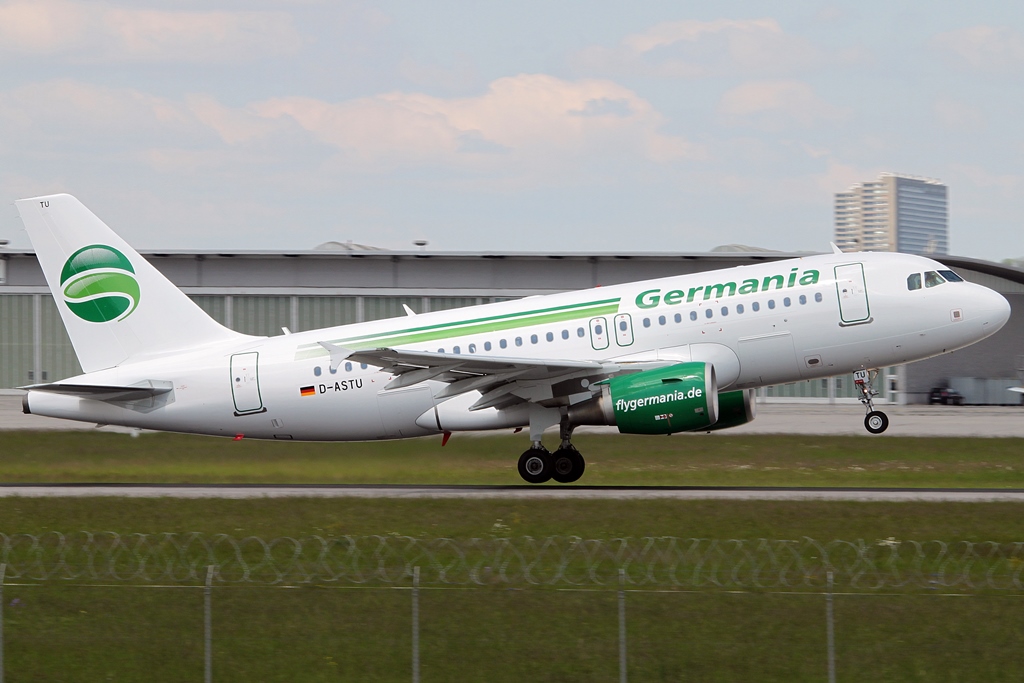 Germania Airbus A319-112 D-ASTU