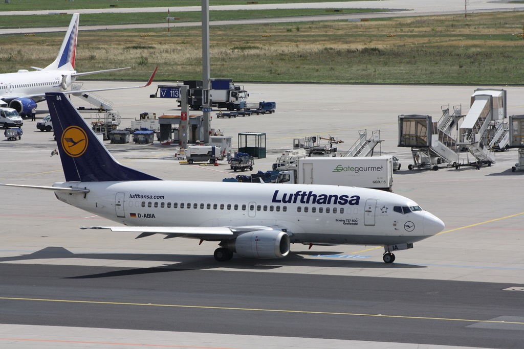 Lufthansa 737-500 D-ABIA, solange sie noch fliegen