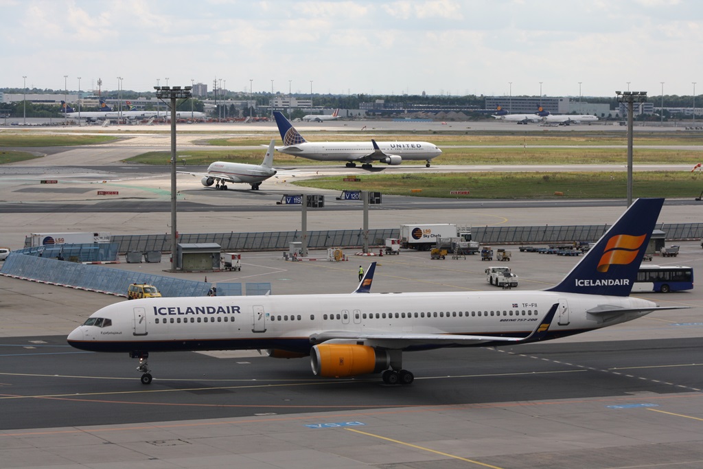 Icelandair 757-200 TF-FII
