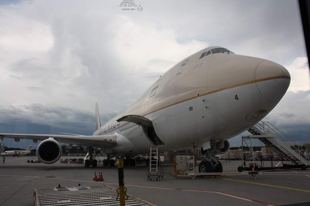 Saudi Arabian Cargo 747-8