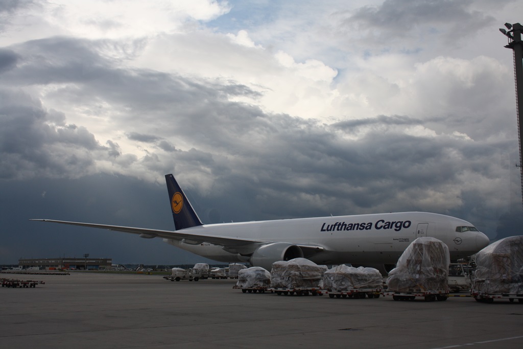Lufthansa Cargo 777-200 D-ALFB