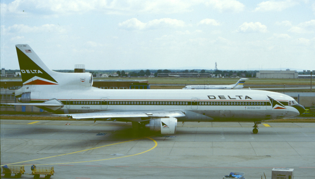 N741DA-small.jpg