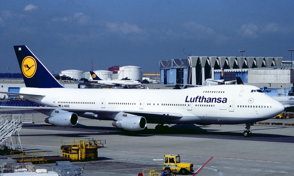 D-ABZE-small.jpg