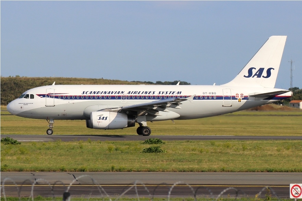 Scandinavian Airlines (SAS) Airbus A319-132<br />OY-KBO