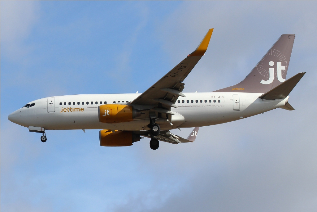 Jettime Boeing 737-7K2<br />OY-JTS