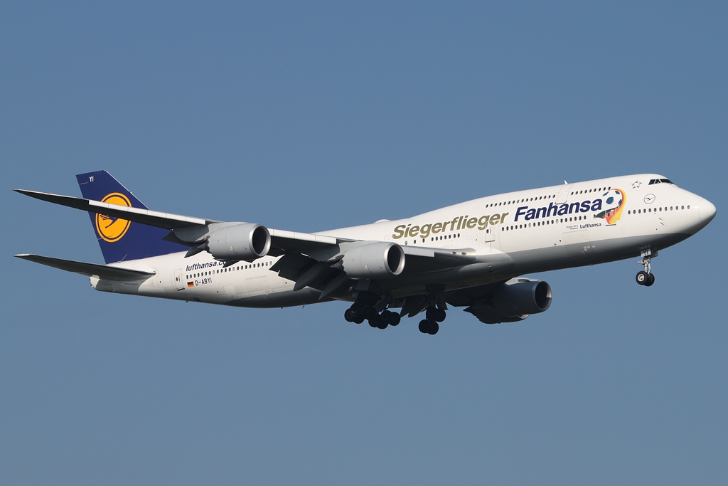 Lufthansa Boeing 747-830 D-ABYI