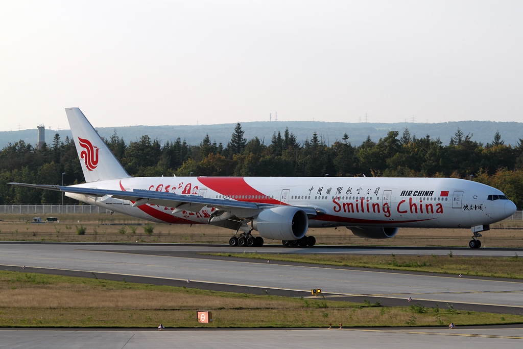 Air China Boeing 777-39L(ER) B-2035