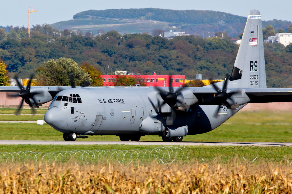 US Air Force / Lockheed C-130J 'Hercules' / RS 88603