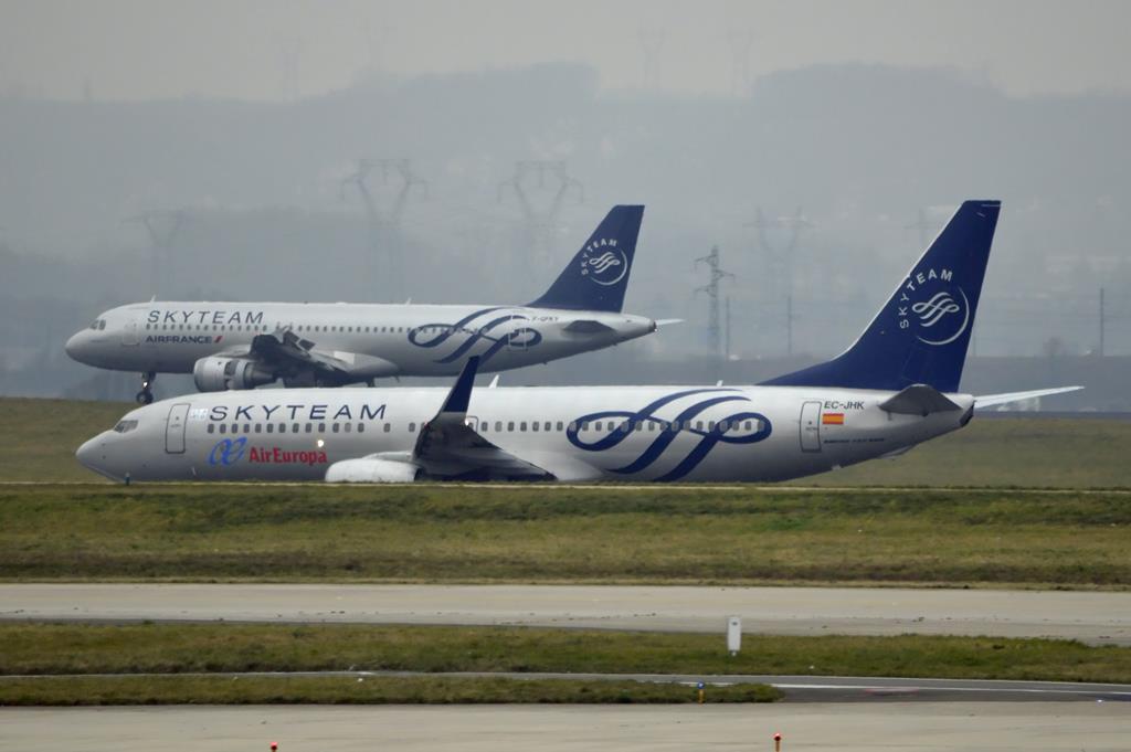 Air Europa (landung) und Air France (start) Sky Team