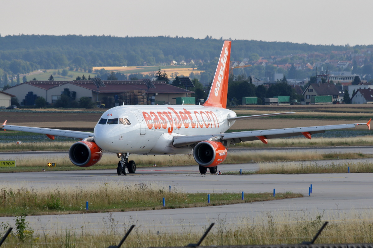 G-EZAA_Easyjet_A319-111.JPG