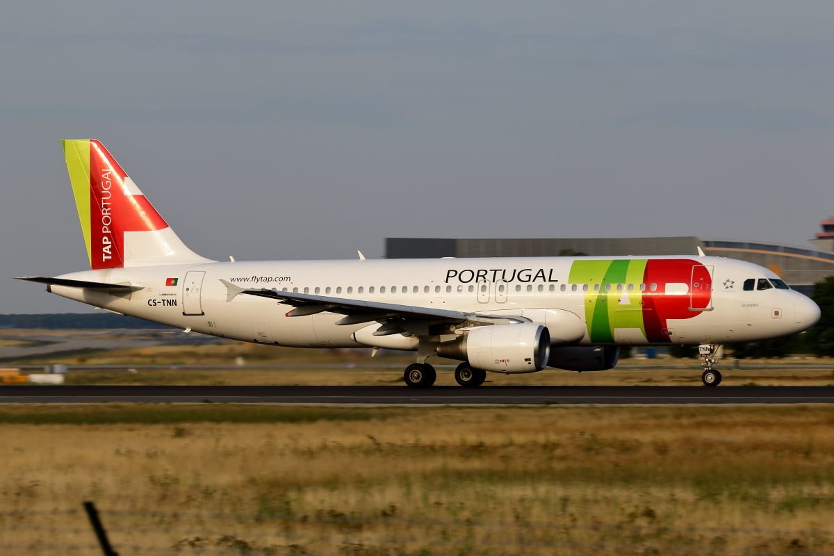 CS_TNN_TAP Portugal_A320-214.JPG