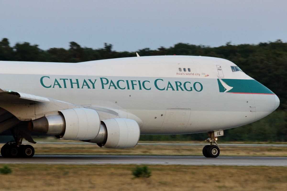 B-LIE_Cathay Pacific_B747-467ERF_2.JPG