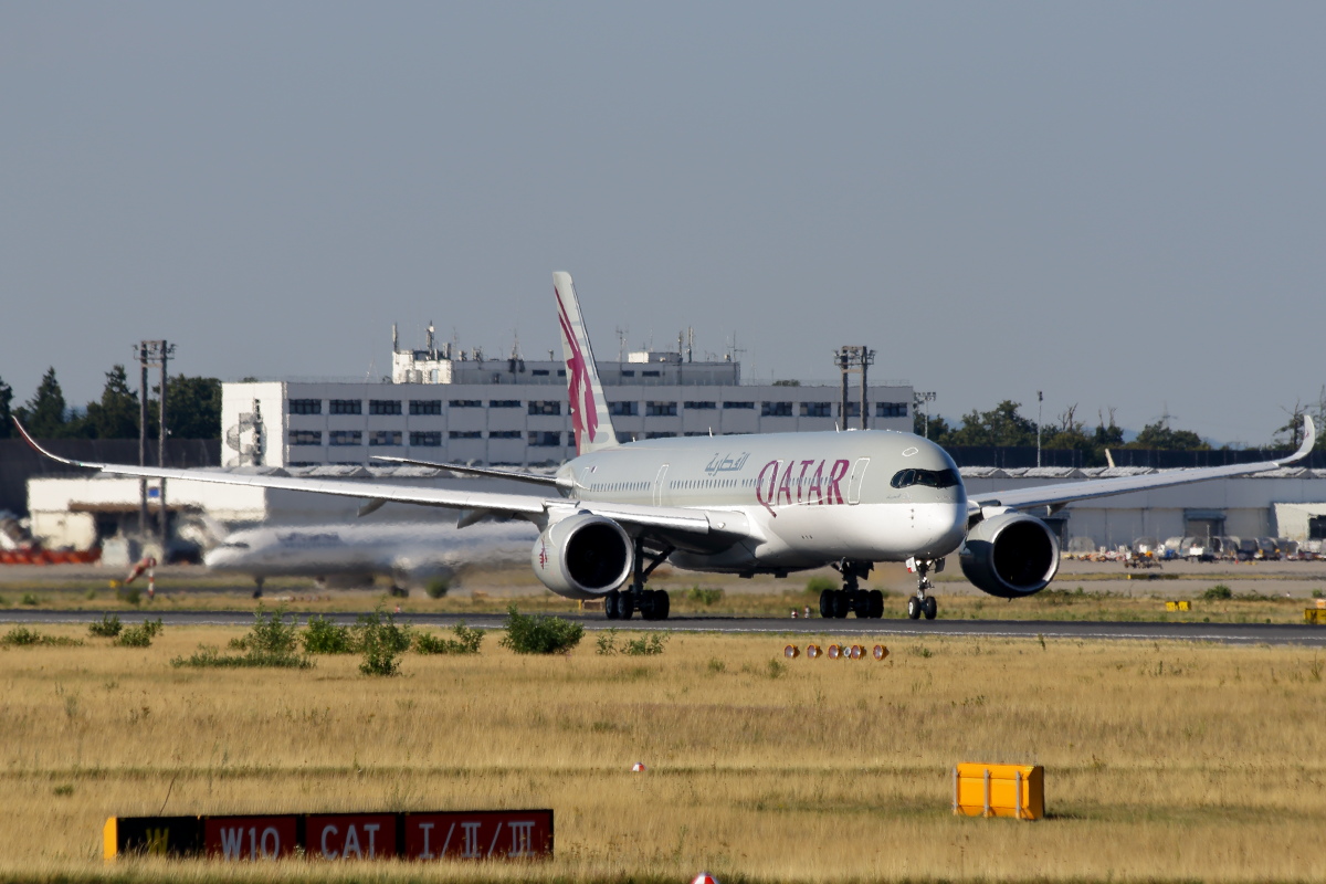 A7-ALB - Qatar Airways - A350-941.JPG