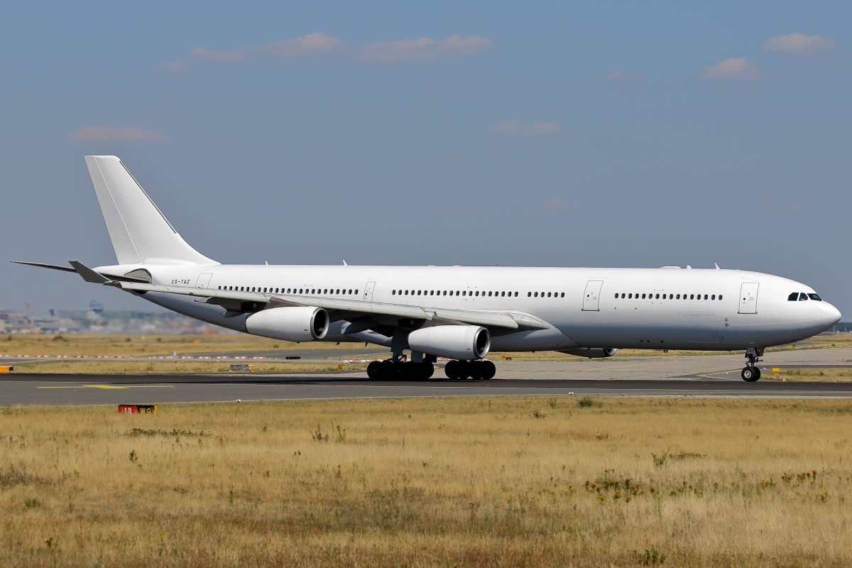 TS-TQZ - Hi Fly - A340-313.JPG