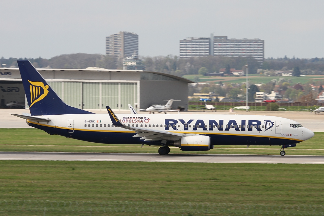 Ryanair Boeing 737-8AS EI-ENK