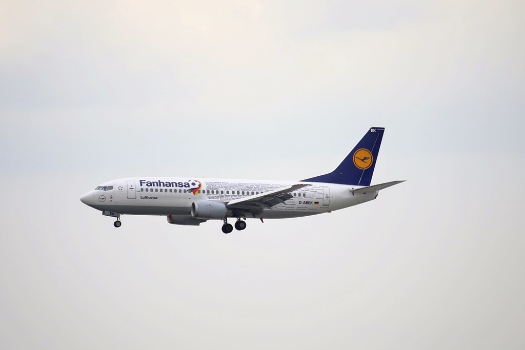 Lufthansa B737-300 "Fanhansa" Kamm von STR