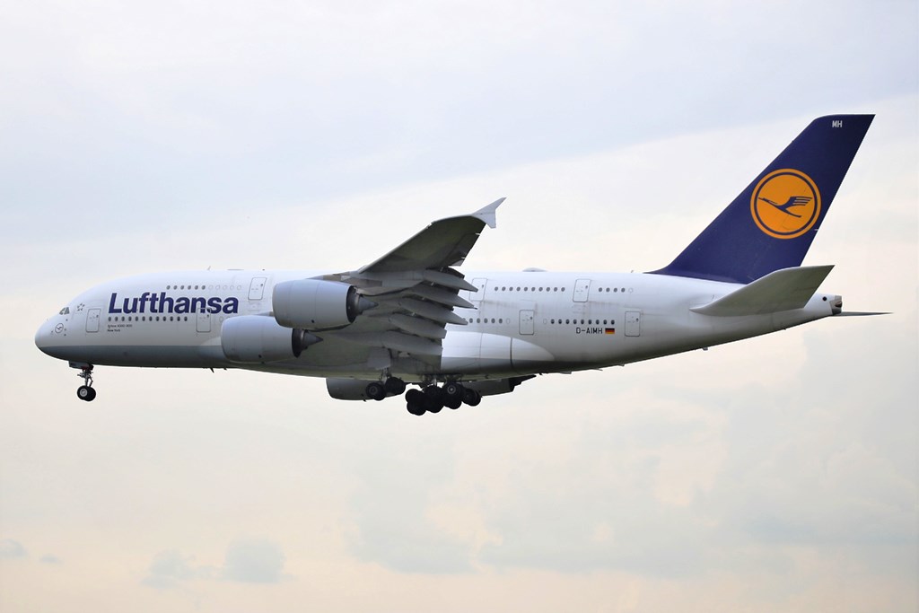 Lufthansa A380 "NEW YORK"
