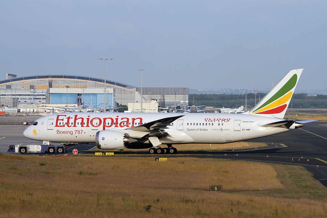 Ethiopian Airlines Boeing 787-8 Dreamliner ET-AOP