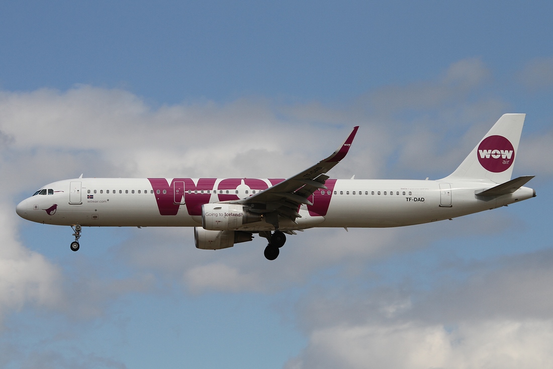 WOW Air Airbus A321-211 TF-DAD