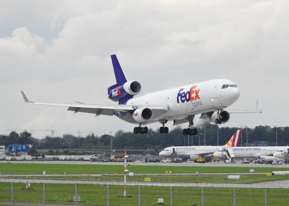 DSCN3240.JPG (411.67 KiB) 4250 mal betrachtet FedEx <br />McDonnell Douglas MD-11F<br />N621FE (c/n 48792)<br />del: May 1999 <br />Aircraft name: Connor