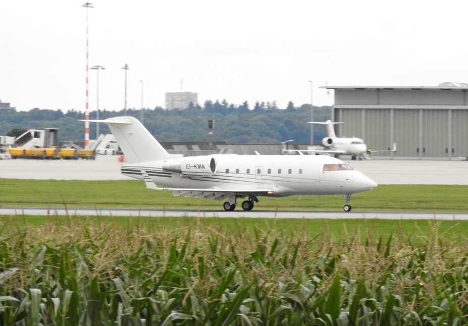 DSCN3159.JPG (395.23 KiB) 4250 mal betrachtet GainJet Ireland<br />Bombardier Challenger 604<br />EI-KMA (c/n 5585)