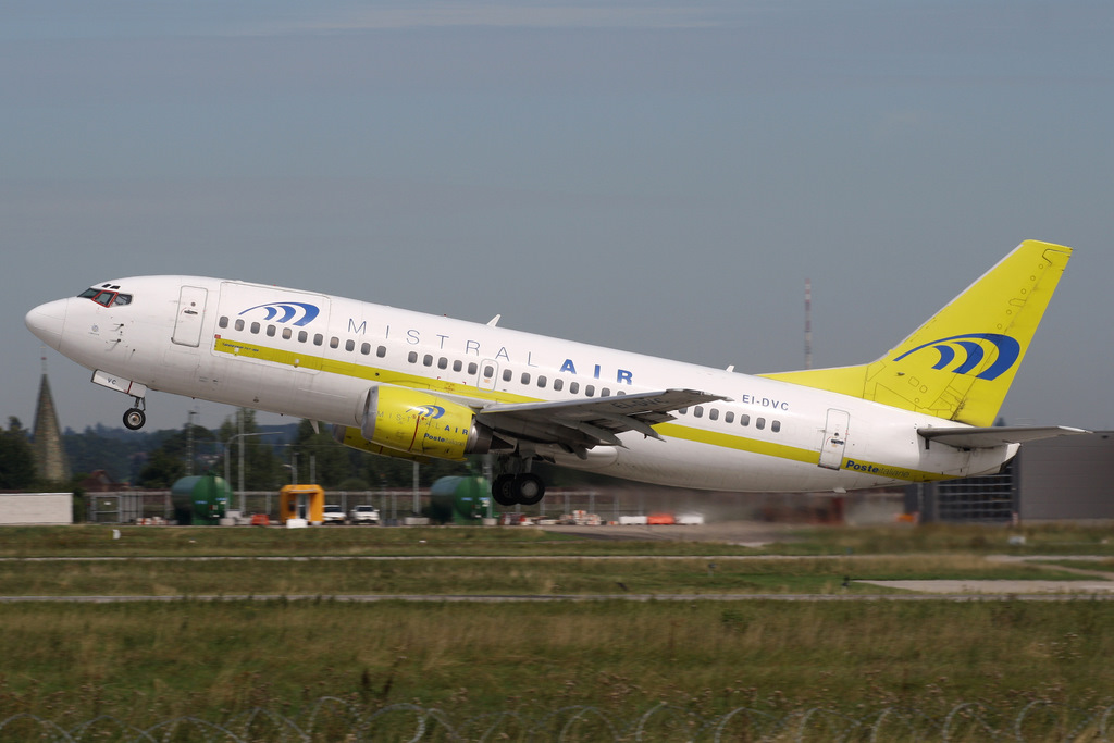 EI-DVC B737-33A Mistral Air