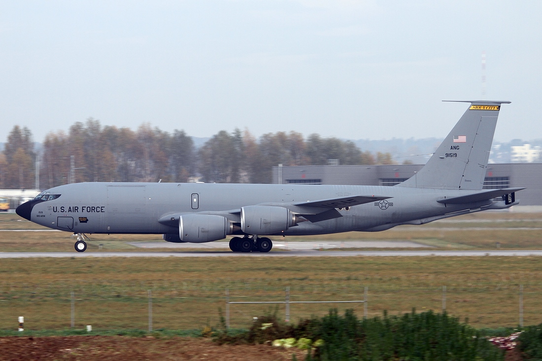 United States - US Air Force (USAF) Boeing KC-135R Stratotanker 59-1519