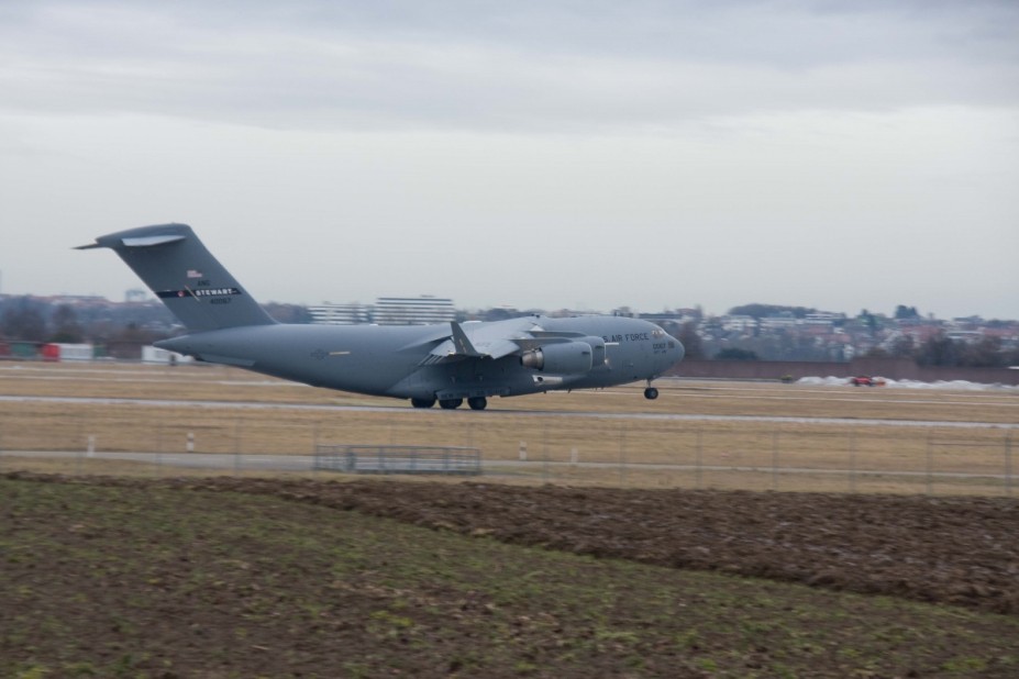IMG_0124.jpg (459.39 KiB) 1786 mal betrachtet United States Air Force - McDonnell Douglas C-17A Globemaster III REG. ANG-40067