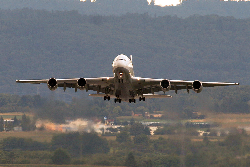 D-AIMBSTR280810takefor.jpg