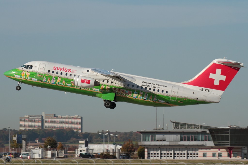 HB-IYS Swiss Airlines BAe Avro RJ100