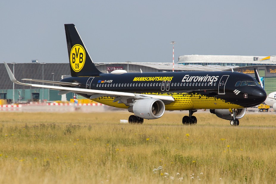 D-AIZR.jpg (710.96 KiB) 3278 mal betrachtet D-AIZR.jpg