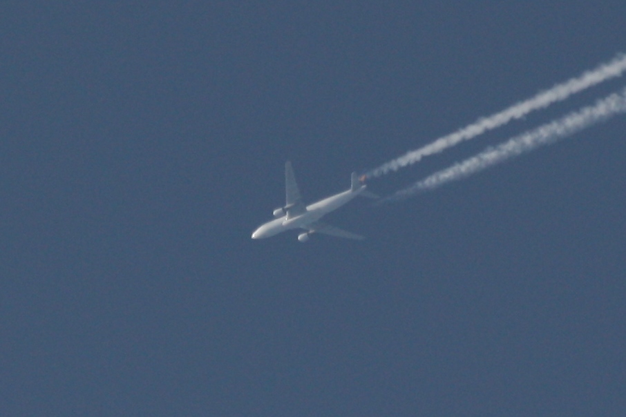 A330_001.JPG