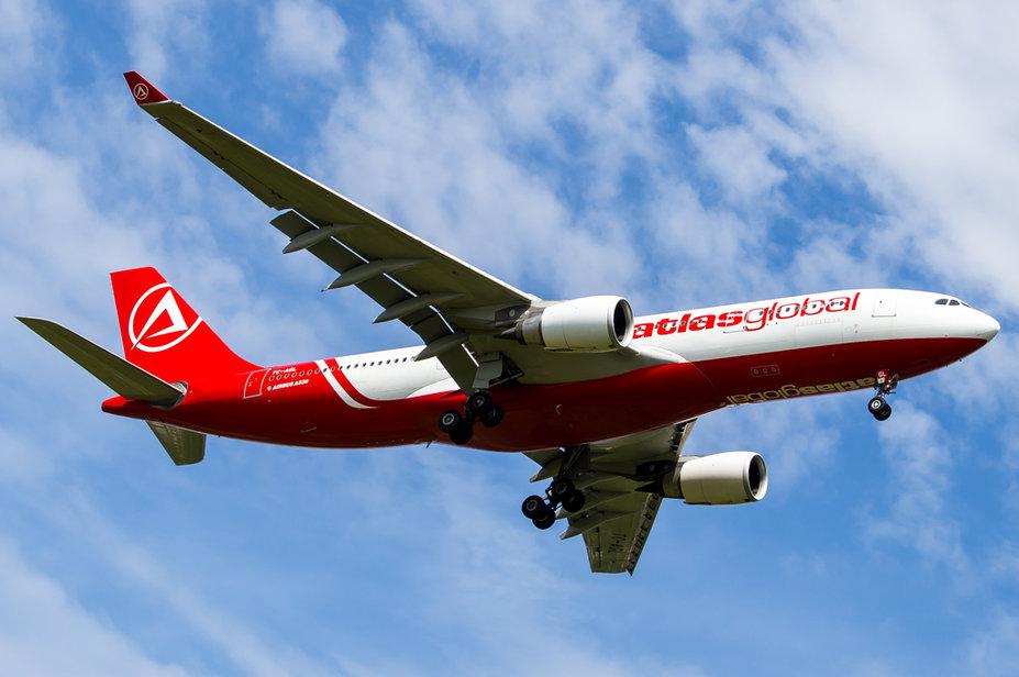IMG_2716-2.jpg (415.4 KiB) 2534 mal betrachtet AtlasGlobal / TC-AGL / Airbus A330-203