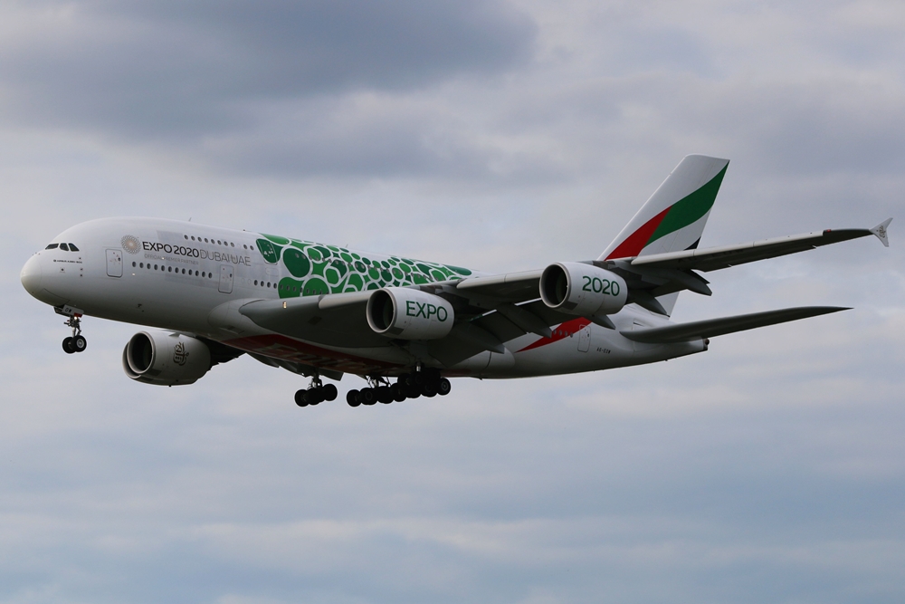 A6-EOW Emirates Airbus A380-861