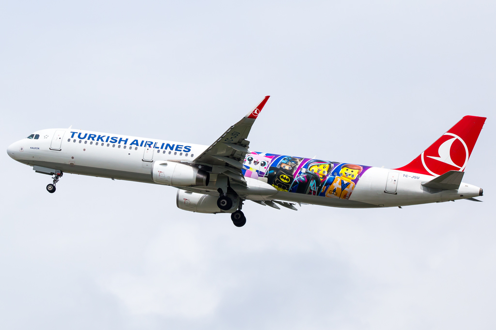 Turkish Airlines / TC-JSU / Airbus A321-231
