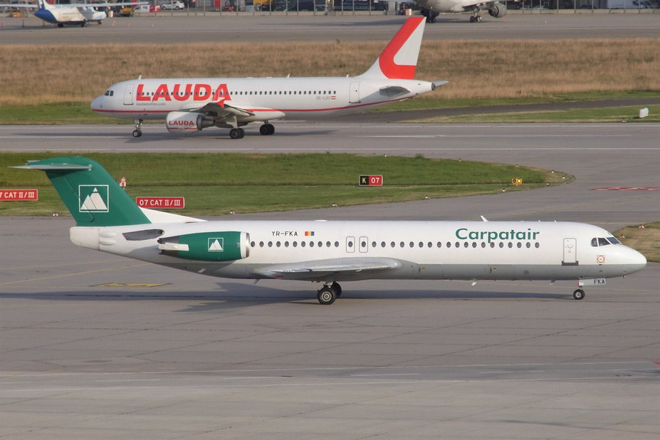 RIMG0624.jpg (463.71 KiB) 1930 mal betrachtet YR-FKA Fokker 100 Carpatair