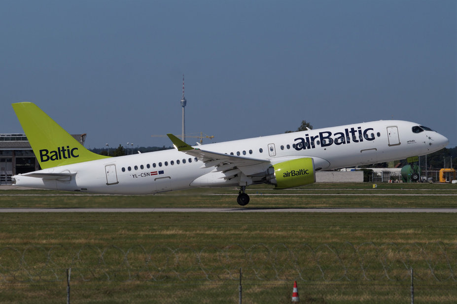 DSC06625.jpg (456.09 KiB) 2043 mal betrachtet YL-CSN A220-300 Air Baltic