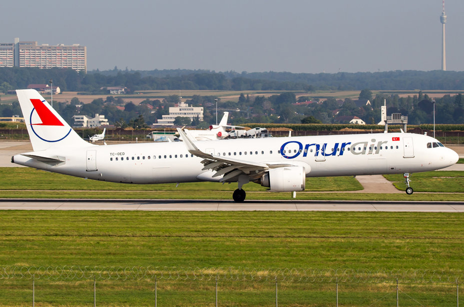 IMG_4494-2.jpg (613.33 KiB) 2933 mal betrachtet Onur Air / TC-OED / Airbus A321-253N