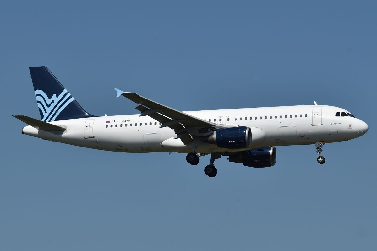 F-HBIS Airbus A320 Aigle Azur/TAP