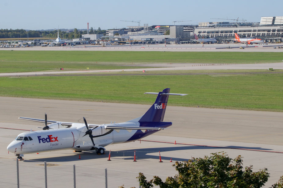 IMG_1810.jpg (675.52 KiB) 2814 mal betrachtet EI-FXH // ATR 72-202(F) (28 Jahre alt) // FedEx // im Luftfrachtzentrum am Flughafen Stuttgart