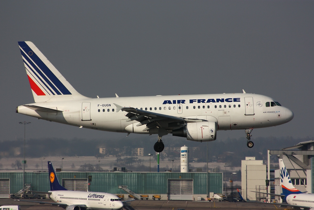 comp_Air France F-GUGN.jpg