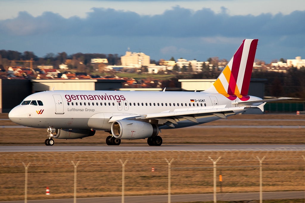 comp_WF8N2000__D-AGWT.jpg