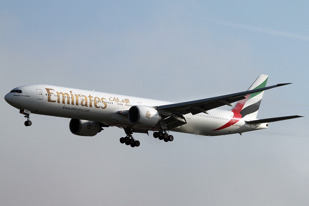 Emirates Boeing 777-31H(ER) A6-EGH