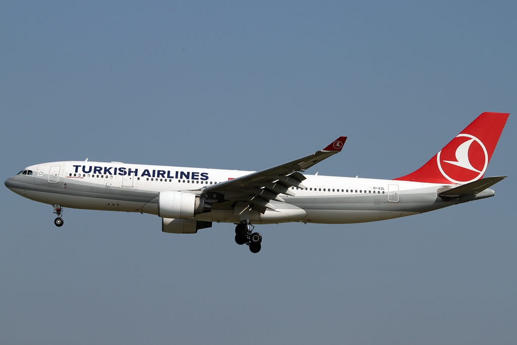 Turkish Airlines Airbus A330-223 EI-EZL