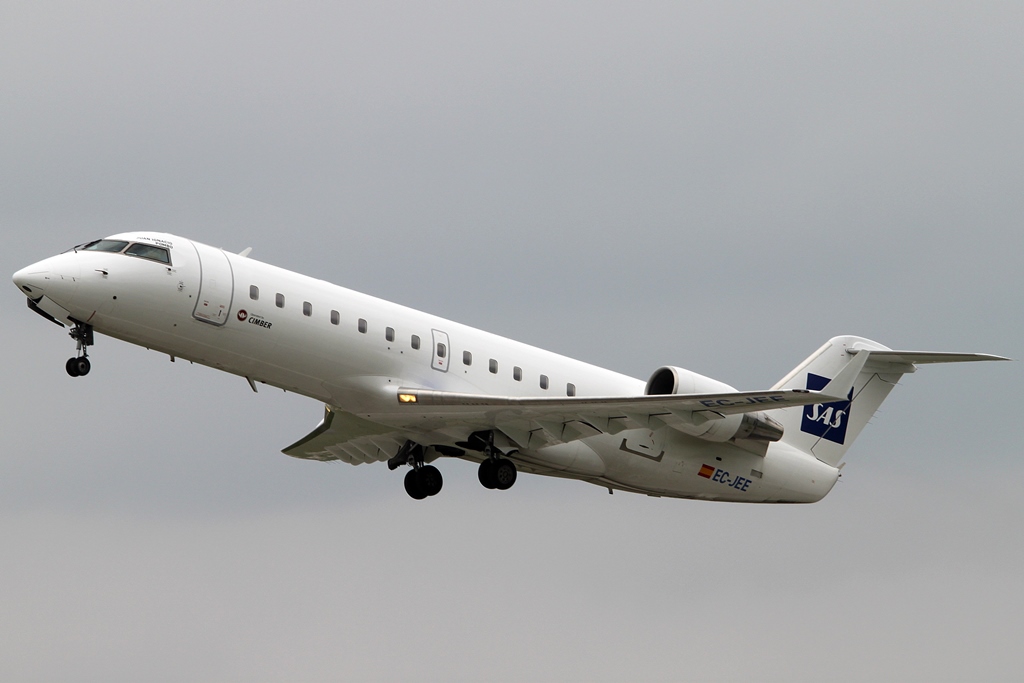 Scandinavian Airlines (SAS) Canadair Regional Jet CRJ-200LR EC-JEE