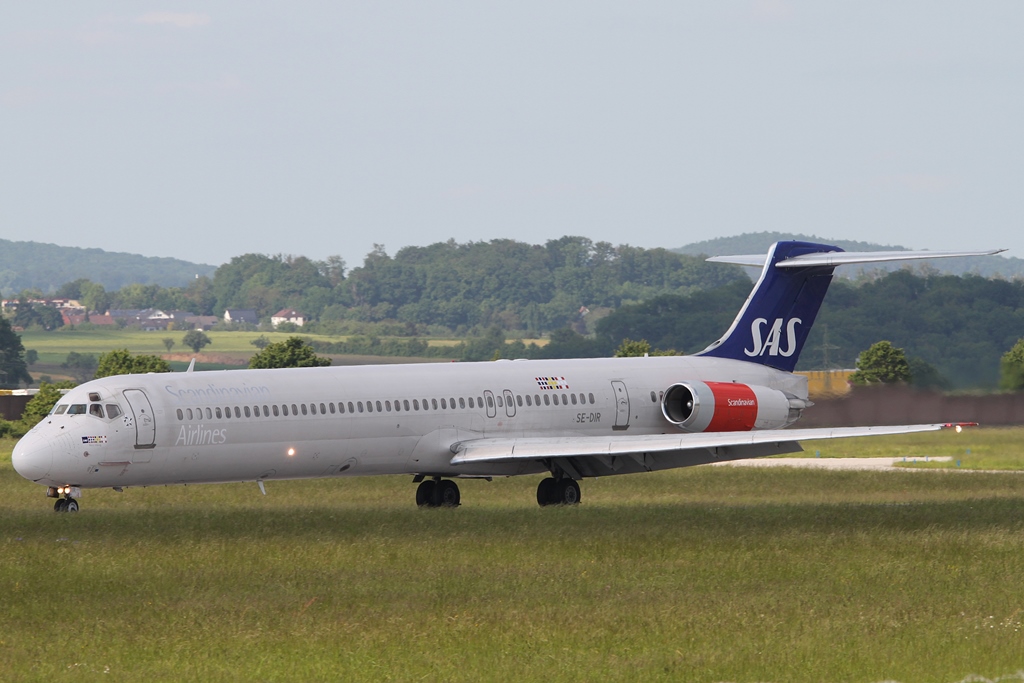Scandinavian Airlines (SAS) McDonnell Douglas MD-81 SE-DIR