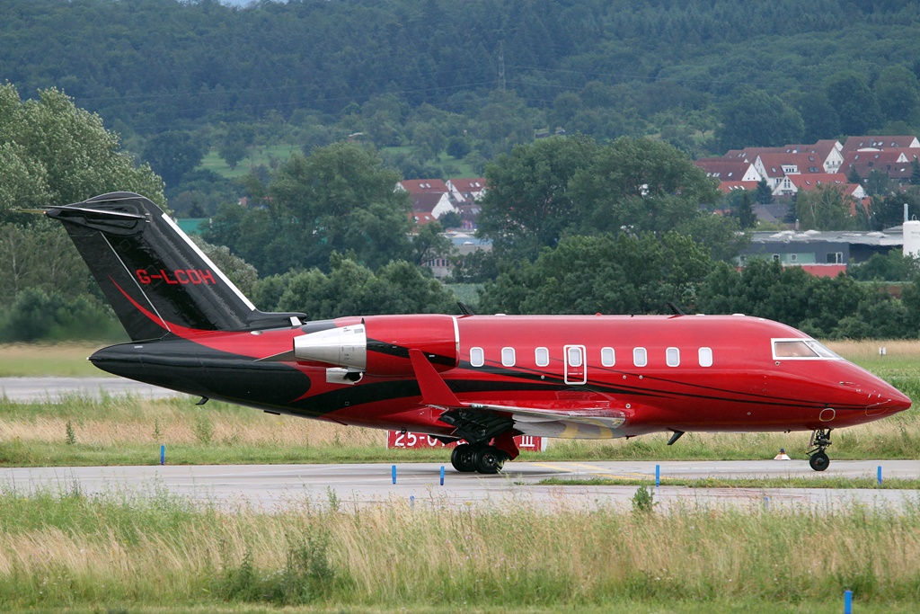 TAG Aviation UK Canadair CL600-2B16 G-LCDH