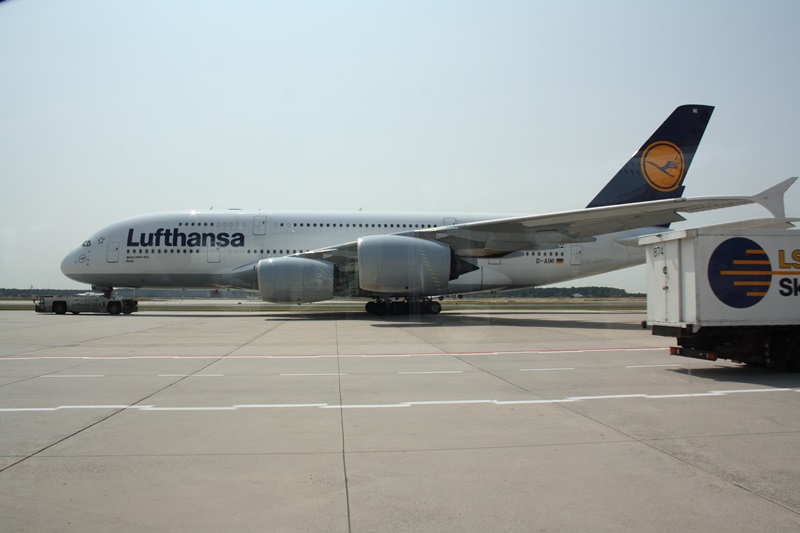 Die "Berlin" wurde neben uns zum Terminal gezogen