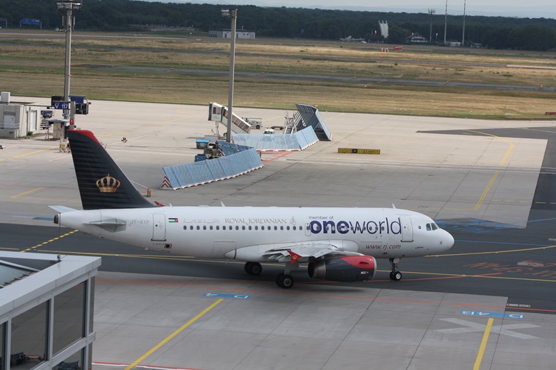 Nach 3 Jahren das erste mal wieder in FRA und dann kommt mir gleich diese schöne A319 vor die Linse